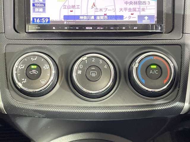 トヨタ カローラ フィールダー 1．5X 神奈川県 2015(平27)年 6.2万km シルバーM 社外ナビ/   ワンセグ／ＣＤ/バックモニター/キーレスキー/スペアーキー/フロアマット/ダブルエアバック/パワーウィンドウ/ビルトインＥＴＣ/横滑り防止装置/アイドリングストップ