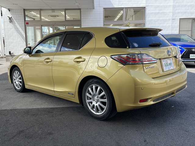レクサス ＣＴ 200h バージョンC 京都府 2011(平23)年 9.5万km フレアイエローマイカメタリック 純正HDDナビ/バックカメラ/ワンセグテレビ/ウィンカーミラー/ETC(ビルトイン)/ドライブレコーダー/  (GL-05AP)/フォグランプ/社外AW/  (スタッドレスタイヤ)/純正AW/  (サマータイヤ)タイヤセット積み込み/クルーズコントロール/スマートキー/カードキー/シートヒーター/ワンセグTV/パドルシフト/コーナーセンサー/プッシュスタート