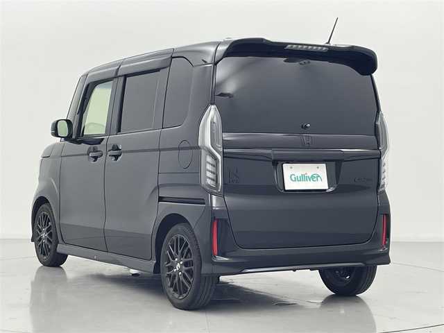 ホンダ Ｎ ＢＯＸ カスタム L ターボ スタイル+ブラック 熊本県 2022(令4)年 1.6万km クリスタルブラックパール 純正ナビ（ＣＤ・ＤＶＤ・フルセグ・ＢＴ・ＳＤ・ＵＳＢ）/バックカメラ　/社外前後ドライブレコーダー　/ビルトインＥＴＣ　/両側パワースライドドア　/後ろのみコーナーセンサー　/前席シートヒーター/ホンダセンシング/・衝突軽減ブレーキ/・レーンキープアシスト/・先行車発進お知らせ機能/・路外逸脱制御機能/・標識認識機能/・レーダークルーズコントロール/横滑り防止/パドルシフト/ハーフレザーシート/純正フロアマット/純正１５インチAW/オートライト/LEDヘッドライト/フォグライト/スマートキー/プッシュスタート/スペアキー1本/保証書/取扱説明書