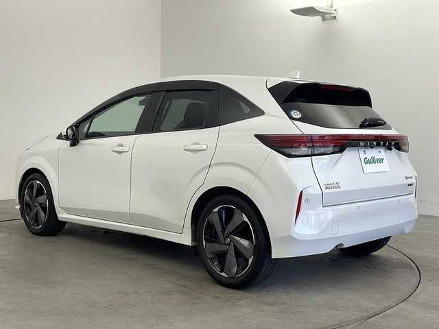日産 オーラ G 兵庫県 2021(令3)年 3.9万km ピュアホワイトパール ワンオーナー車/純正ナビ(フルセグ/BT/DVD/CD)/アラウンドビューモニター/エマージェンシーブレーキ/車線逸脱警報システム/後車両検知警報システム/標識検知システム/AHB/ステアリングスイッチ/前席シートヒーター/ステアリングヒーター/ハーフレザーシート/スマートルームミラー/ナビ連動ドラレコ/LEDヘッドライト/オートライト/電子パーキング/オートホールド