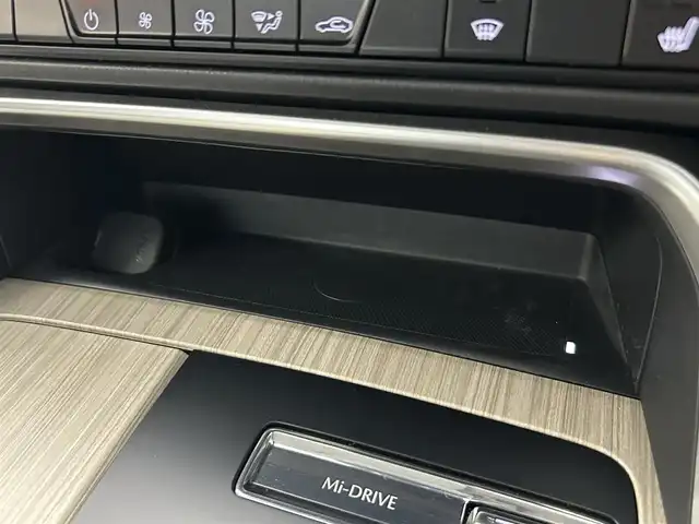 マツダ ＣＸ－６０ 25S Lパッケージ 東京都 2025(令7)年 0.2万km ロジウムホワイトプレミアムメタリック 外部検査済み/純正ナビ/フルセグTV/Bluetoothオーディオ/全方位カメラ/ETC/前後ドライブレコーダー/レザーシート(グレージュ)/前席パワーシート／全席シートヒーター/LEDヘッドランプ/前後コーナーセンサー/純正20インチAW/スマートキー×2/保証書/取扱説明書