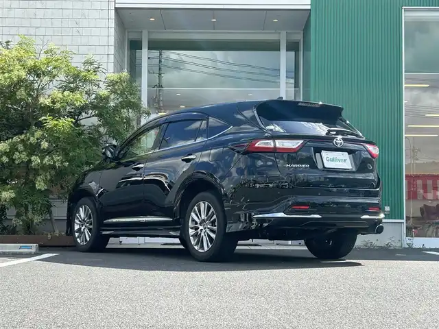 トヨタ ハリアー プレミアム 岡山県 2019(令1)年 2.4万km ブラック ALPINE10インチナビ　EX10Z/フルセグTV、CD、DVD、AM、FM、/Bluetooth、HDMI/バックカメラ/モデリスタエアロ/パワーバックドア/TVキャンセラー/前後ドライブレコーダー　DC-DR652/ハーフレザーシート/レーダークルーズコントロール/トヨタセーフティセンス/・レーントレーシングアシスト/・プリクラッシュセーフティ/・インテリジェントクリアランスソナー/・クリアランスソナー