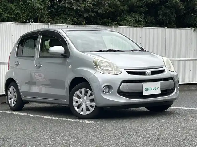 トヨタ パッソ X Lパッケージ 茨城県 2015(平27)年 7.5万km ブライトシルバーM 盗難防止システム/アイドリングストップ/純正モニター/Bluetooth/フルセグ/SDナビ/DVD再生可能/純正フロアマット/Wエアバック