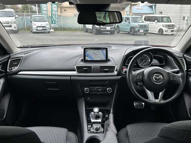 マツダ アクセラ ハイブリッド S 愛知県 2015(平27)年 8万km ソウルレッドプレミアムメタリック 登録時走行距離79864km/純正マツダコネクト7インチメモリナビ/（Bluetooth/フルセグTV/DVD）/バックカメラ/社外コーナーセンサー/DVDプレイヤー/リアビークルモニタ/アイアクティブセンス/スマートシティブレーキ/誤発進抑制機能/オートマチックハイビーム/アダブティブフロントライティングシステム/クルーズコントロール/ヘッドアップディスプレイ/ステアリングスイッチ/マルチインフォメーションディスプレイ/スマートキー/純正フロアマット/取説/保証書