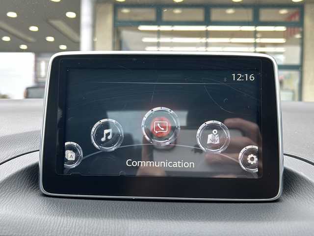 マツダ アクセラ ハイブリッド S 愛知県 2015(平27)年 8万km ソウルレッドプレミアムメタリック 登録時走行距離79864km/純正マツダコネクト7インチメモリナビ/（Bluetooth/フルセグTV/DVD）/バックカメラ/社外コーナーセンサー/DVDプレイヤー/リアビークルモニタ/アイアクティブセンス/スマートシティブレーキ/誤発進抑制機能/オートマチックハイビーム/アダブティブフロントライティングシステム/クルーズコントロール/ヘッドアップディスプレイ/ステアリングスイッチ/マルチインフォメーションディスプレイ/スマートキー/純正フロアマット/取説/保証書