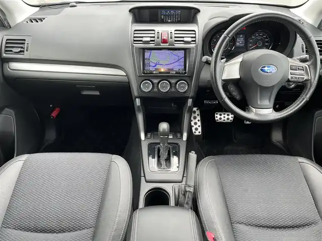 スバル フォレスター 2．0XT 鳥取県 2013(平25)年 3.9万km サテンホワイトパール ４WD・ターボ車/SI-DRIVE/純正ナビ/ワンセグ/DVD/CD/BT/ETC/ハーフレザーシート/前席シートヒーター/クルーズコントロール/キセノンヘットライト/純正18インチアルミホイール/パドルシフト/プッシュエンジンスタート/フロアマット/ドアバイザー/取扱説明書