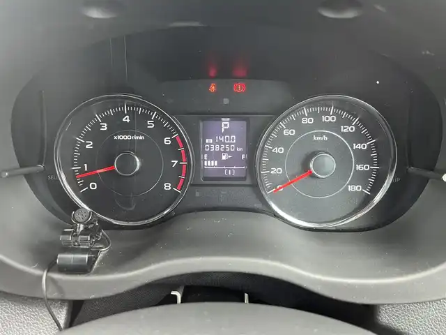 スバル フォレスター 2．0XT 鳥取県 2013(平25)年 3.9万km サテンホワイトパール ４WD・ターボ車/SI-DRIVE/純正ナビ/ワンセグ/DVD/CD/BT/ETC/ハーフレザーシート/前席シートヒーター/クルーズコントロール/キセノンヘットライト/純正18インチアルミホイール/パドルシフト/プッシュエンジンスタート/フロアマット/ドアバイザー/取扱説明書