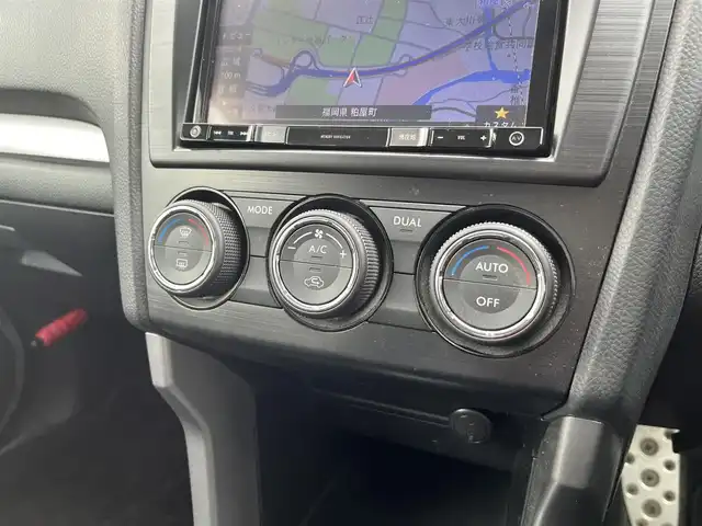 スバル フォレスター 2．0XT 鳥取県 2013(平25)年 3.9万km サテンホワイトパール ４WD・ターボ車/SI-DRIVE/純正ナビ/ワンセグ/DVD/CD/BT/ETC/ハーフレザーシート/前席シートヒーター/クルーズコントロール/キセノンヘットライト/純正18インチアルミホイール/パドルシフト/プッシュエンジンスタート/フロアマット/ドアバイザー/取扱説明書