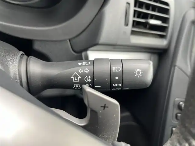 スバル フォレスター 2．0XT 鳥取県 2013(平25)年 3.9万km サテンホワイトパール ４WD・ターボ車/SI-DRIVE/純正ナビ/ワンセグ/DVD/CD/BT/ETC/ハーフレザーシート/前席シートヒーター/クルーズコントロール/キセノンヘットライト/純正18インチアルミホイール/パドルシフト/プッシュエンジンスタート/フロアマット/ドアバイザー/取扱説明書