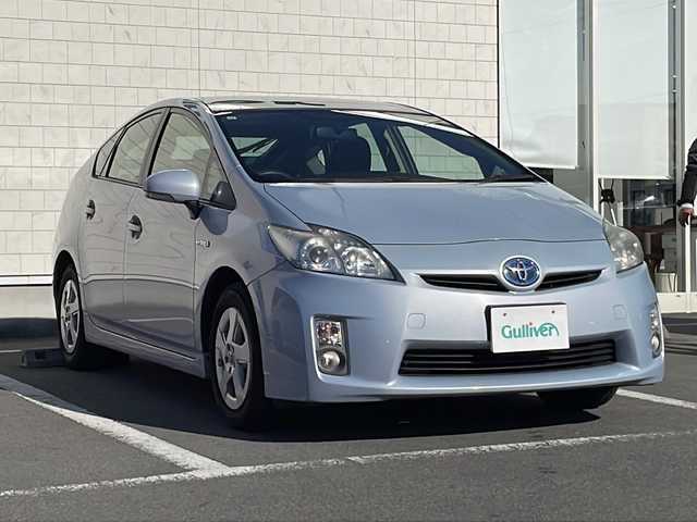 トヨタ プリウス S 静岡県 2009(平21)年 13.4万km シルバー