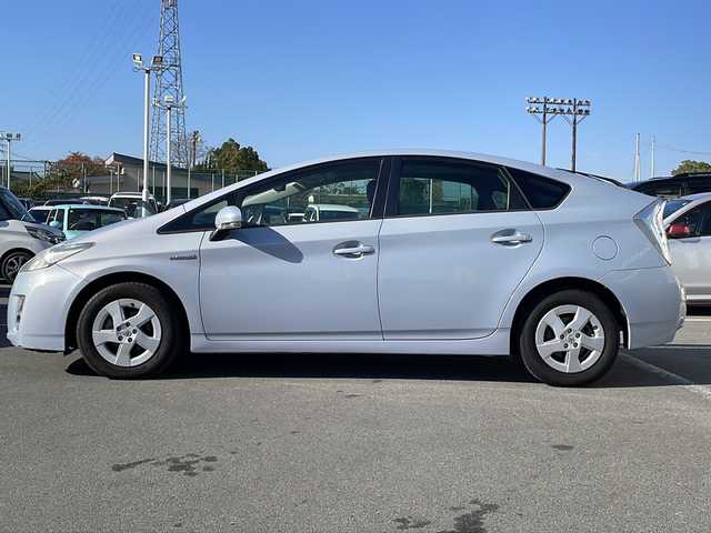 トヨタ プリウス S 静岡県 2009(平21)年 13.4万km シルバー