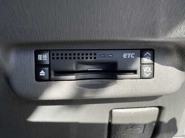 トヨタ プリウス S 静岡県 2009(平21)年 13.4万km シルバー