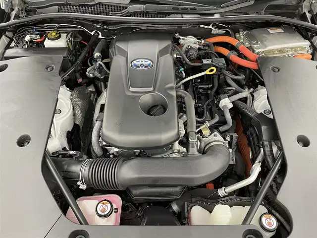 トヨタ クラウン ハイブリッド RS アドバンス 宮城県 2019(平31)年 6.9万km ホワイトパールクリスタルシャイン ムーンルーフ/レザーシート/BSM/ヘッドアップディスプレイ/パノラミックビューモニター/アダプティブクルーズコントロール/クリアランスソナー/アドバンスドパーク/プリクラッシュセーフティ/レーントレーシングアシスト/オートマチックハイビーム/リアクロストラフィックアラート/シートヒーター/ベンチレーション/パワーシート/純正ナビ(BT接続/フルセグTV/CD/DVD)/純正18インチAW/革巻きステアリング/LEDヘッドライト/フォグランプ/トヨタセーフティセンス/前方ドライブレコーダー/ビルトインETC2.0/禁煙車