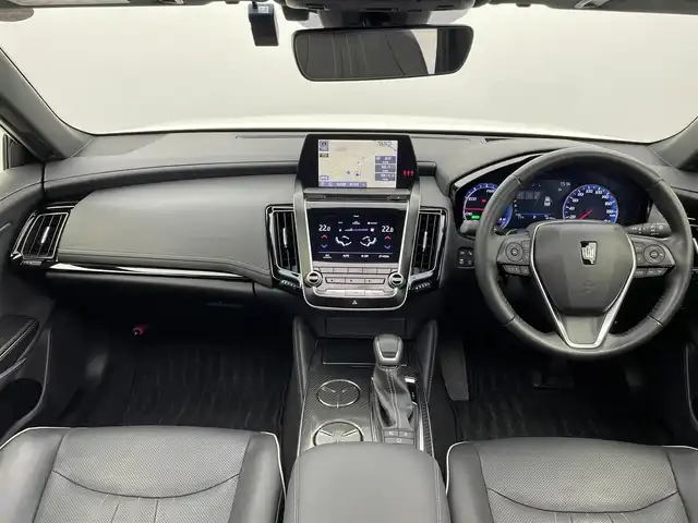 トヨタ クラウン ハイブリッド RS アドバンス 宮城県 2019(平31)年 6.9万km ホワイトパールクリスタルシャイン ムーンルーフ/レザーシート/BSM/ヘッドアップディスプレイ/パノラミックビューモニター/アダプティブクルーズコントロール/クリアランスソナー/アドバンスドパーク/プリクラッシュセーフティ/レーントレーシングアシスト/オートマチックハイビーム/リアクロストラフィックアラート/シートヒーター/ベンチレーション/パワーシート/純正ナビ(BT接続/フルセグTV/CD/DVD)/純正18インチAW/革巻きステアリング/LEDヘッドライト/フォグランプ/トヨタセーフティセンス/前方ドライブレコーダー/ビルトインETC2.0/禁煙車