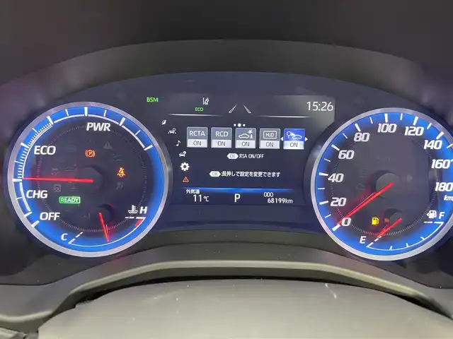 トヨタ クラウン ハイブリッド RS アドバンス 宮城県 2019(平31)年 6.9万km ホワイトパールクリスタルシャイン ムーンルーフ/レザーシート/BSM/ヘッドアップディスプレイ/パノラミックビューモニター/アダプティブクルーズコントロール/クリアランスソナー/アドバンスドパーク/プリクラッシュセーフティ/レーントレーシングアシスト/オートマチックハイビーム/リアクロストラフィックアラート/シートヒーター/ベンチレーション/パワーシート/純正ナビ(BT接続/フルセグTV/CD/DVD)/純正18インチAW/革巻きステアリング/LEDヘッドライト/フォグランプ/トヨタセーフティセンス/前方ドライブレコーダー/ビルトインETC2.0/禁煙車