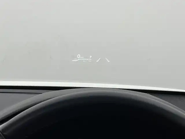 トヨタ クラウン ハイブリッド RS アドバンス 宮城県 2019(平31)年 6.9万km ホワイトパールクリスタルシャイン ムーンルーフ/レザーシート/BSM/ヘッドアップディスプレイ/パノラミックビューモニター/アダプティブクルーズコントロール/クリアランスソナー/アドバンスドパーク/プリクラッシュセーフティ/レーントレーシングアシスト/オートマチックハイビーム/リアクロストラフィックアラート/シートヒーター/ベンチレーション/パワーシート/純正ナビ(BT接続/フルセグTV/CD/DVD)/純正18インチAW/革巻きステアリング/LEDヘッドライト/フォグランプ/トヨタセーフティセンス/前方ドライブレコーダー/ビルトインETC2.0/禁煙車