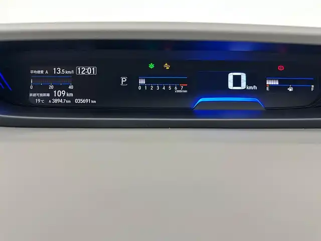 ホンダ フリード G ホンダセンシング 兵庫県 2018(平30)年 3.6万km ホワイトオーキッドパール ・社外ＳＤナビ/・バックカメラ/・前後ドライブレコーダー/・両側パワースライドドア/・ビルドインETC/・ホンダセンシング/・衝突軽減ブレーキ/・レーンキープアシスト/・追従クルーズコントロール/・LEDヘッドライト/・オートライト/・純正フロアマット/・ドアバイザー/・スマートキー/・プッシュスタート/・ウォークスルー