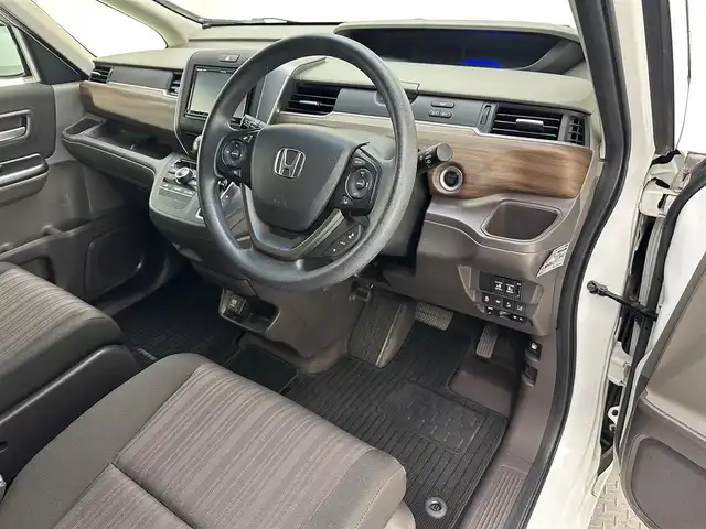 ホンダ フリード G ホンダセンシング 兵庫県 2018(平30)年 3.6万km ホワイトオーキッドパール ・社外ＳＤナビ/・バックカメラ/・前後ドライブレコーダー/・両側パワースライドドア/・ビルドインETC/・ホンダセンシング/・衝突軽減ブレーキ/・レーンキープアシスト/・追従クルーズコントロール/・LEDヘッドライト/・オートライト/・純正フロアマット/・ドアバイザー/・スマートキー/・プッシュスタート/・ウォークスルー