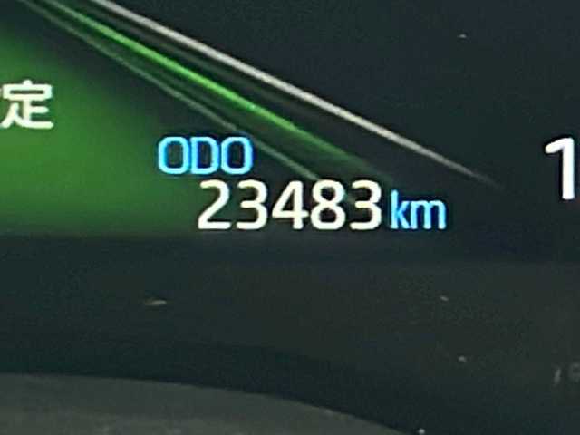 トヨタ ヤリスクロス ハイブリッド Z 秋田県 2021(令3)年 2.4万km ブラックマイカ/ホワイトパールクリスタルシャイン 2トーン 4WD/全方位カメラ/純正ディスプレイオーディオ/フルセグTV/Bluetooth/AM/FM/衝突被害軽減ブレーキ/レーダークルーズコントロール/ブラインドスポットモニター/ヘッドアップディスプレイ/レーンキープアシスト/横滑り防止装置/プリクラッシュセーフティ/前後クリアランスソナー/先行者発進告知/後退速度抑制/アドバンストパーク/寒冷地仕様/ワイパーデアイサー/ステアリングヒーター/前席シートヒーター/D席パワーシート/電動リアゲート/LEDヘッドライト/フォグランプ/オートマチックハイビーム/AC100V/ビルトインETC/前後ドライブレコーダー/電動パーキング/ハーフレザーシート/純正アルミホイール/純正フロアマット/純正ドアバイザー/スペアキー