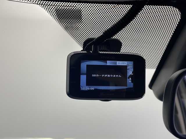 トヨタ ヤリスクロス ハイブリッド Z 秋田県 2021(令3)年 2.4万km ブラックマイカ/ホワイトパールクリスタルシャイン 2トーン 4WD/全方位カメラ/純正ディスプレイオーディオ/フルセグTV/Bluetooth/AM/FM/衝突被害軽減ブレーキ/レーダークルーズコントロール/ブラインドスポットモニター/ヘッドアップディスプレイ/レーンキープアシスト/横滑り防止装置/プリクラッシュセーフティ/前後クリアランスソナー/先行者発進告知/後退速度抑制/アドバンストパーク/寒冷地仕様/ワイパーデアイサー/ステアリングヒーター/前席シートヒーター/D席パワーシート/電動リアゲート/LEDヘッドライト/フォグランプ/オートマチックハイビーム/AC100V/ビルトインETC/前後ドライブレコーダー/電動パーキング/ハーフレザーシート/純正アルミホイール/純正フロアマット/純正ドアバイザー/スペアキー