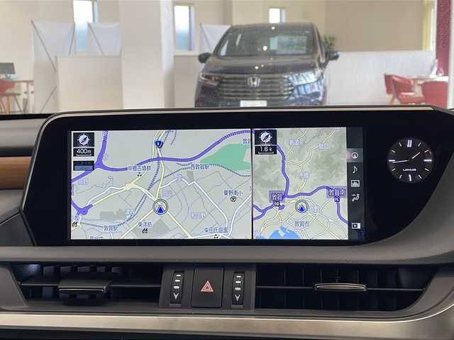 レクサス ＥＳ 300h バージョンL 福井県 2019(平31)年 6.5万km アイスエクリュマイカメタリック マークレビンソンサウンドシステム/ムーンルーフ(チルト&スライド式)/純正12.3インチナビ/パノラミックビューモニター/セーフティシステム/・プリクラッシュセーフティ/・パーキングサポートブレーキ/・レーダークルーズコントロール/・レーントレーシングアシスト/・アダプティブハイビームシステム/・ロードサインアシスト/・先行車発進告知機能/ITS Connect/ハンズフリーパワートランクリッド/デジタルアウターミラー/デジタルインナーミラー/カラーヘッドアップディスプレイ/ブラックレザーシート/前席パワーシート/後席電動リクライニング機能/全席シートヒーター/エアシート/ステアリングヒーター/おくだけ充電/ETC2.0/ドライブレコーダー/オートライト/三眼フルLEDヘッドランプ/純正18インチアルミホイール/アンビエントイルミネーション/電動サンシェード/純正フロアマット/プッシュスタート/スマートキー