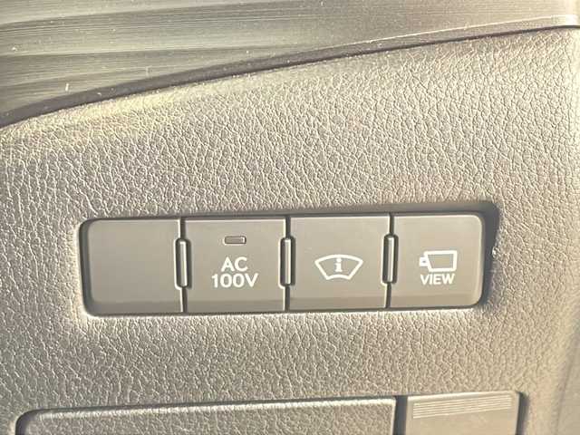 レクサス ＥＳ 300h バージョンL 福井県 2019(平31)年 6.5万km アイスエクリュマイカメタリック マークレビンソンサウンドシステム/ムーンルーフ(チルト&スライド式)/純正12.3インチナビ/パノラミックビューモニター/セーフティシステム/・プリクラッシュセーフティ/・パーキングサポートブレーキ/・レーダークルーズコントロール/・レーントレーシングアシスト/・アダプティブハイビームシステム/・ロードサインアシスト/・先行車発進告知機能/ITS Connect/ハンズフリーパワートランクリッド/デジタルアウターミラー/デジタルインナーミラー/カラーヘッドアップディスプレイ/ブラックレザーシート/前席パワーシート/後席電動リクライニング機能/全席シートヒーター/エアシート/ステアリングヒーター/おくだけ充電/ETC2.0/ドライブレコーダー/オートライト/三眼フルLEDヘッドランプ/純正18インチアルミホイール/アンビエントイルミネーション/電動サンシェード/純正フロアマット/プッシュスタート/スマートキー