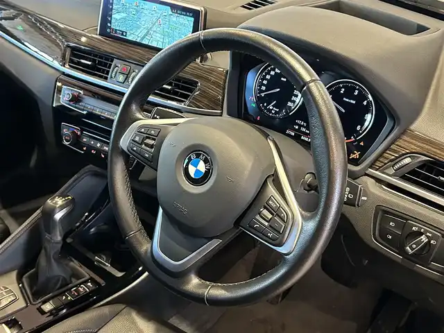 ＢＭＷ Ｘ１ xDrive 18d xライン 道央・札幌 2019(令1)年 2.8万km サファイアブラックP メタリックペイント/アドバンストアクティブセーフティパッケージ/　・ACC/　・ヘッドアップディスプレイ/ハイラインパッケージ/　・ダコタレザーシート/　・前席パワーシート/純正HDDナビ/USB/Bluetooth/バックカメラ/PDC/パーキングアシスト/シートヒーター/純正ドラレコ