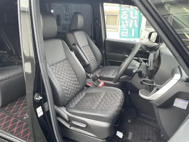 トヨタ ヴォクシー S－Z 三重県 2022(令4)年 0.6万km アティチュードブラックマイカ 登録時6063km/禁煙車/フルモデリスタエアロ/純正ホイールあり(溝6mm)/純正10.5インチナビ(AM/FM/CD/DVD/AppleCarPlay/AndroidAuto/フルセグ/HDMI/Bluetooth)/BSM/全方位カメラ/ハーフレザーシート/前席シートヒーター/ドラレコ/ETC2.0/アドバンストパーク/オートホールドブレーキ/レーダークルーズコントロール/デジタルインナーミラー/電動リアゲート/両側パワースライドドア/電動パーキング/プッシュスタート/スマートキー×2