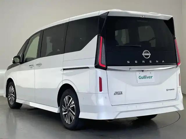 日産 セレナ e－パワー ハイウェイスター V 愛知県 2023(令5)年 4.4万km プリズムホワイト 純正１２．３型ディスプレイナビ　フルセグＴＶ　HDMI端子　カープレイ対応　ＨＤＭＩ　全方位カメラ　プロパイロット　デジタルインナーミラー　衝突軽減　追従クルコン　ハンドル支援　内蔵型前後ドラレコ　エマージェンシーブレーキ　ワイヤレス充電　ＥＴＣ２．０　LEDオートライト　禁煙車