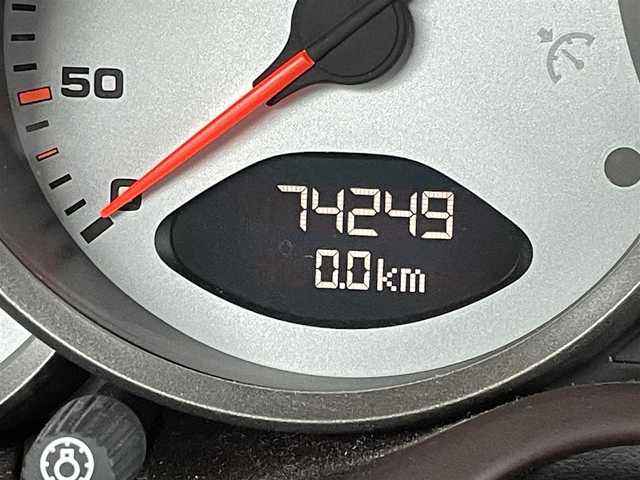ポルシェ ９１１ カレラS 宮城県 2005(平17)年 7.5万km シールグレー スポーツクロノパッケージ/PASM/サンルーフ/ブラウンレザーインテリア/社外HDDナビ/バックカメラ/メモリ機能付きパワーシート/シートヒーター/キセノンヘッドライト/クルーズコントロール/純正19インチAW/レッドブレーキキャリパー/キーレスキー/ETC