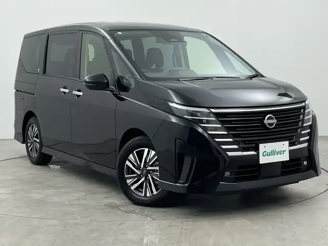 日産 セレナ e－パワー ハイウェイスター V 三重県 2023(令5)年 0.3万km ダイヤモンドブラック 禁煙車/日産9型コネクトナビ /AM/FM/BT/HDMI/フルセグTV/アラウンドビューモニター /エマージェンシーブレーキ/プロパイロット/純正フリップダウンモニター /両側パワースライドドア/ハンズフリーパワースライドドア/BSI/LKA/ハンドル支援/e-pedal/純正前後ドライブレコーダー/インテリジェントルームミラー/ステアリングスイッチ /純正アルミホイール/オートライト/アダプティブLEDヘッドライトシステム/インテリジェントキー/電子パーキングブレーキ/オートホールド