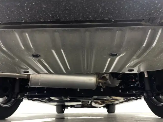 日産 セレナ e－パワー ハイウェイスター V 三重県 2023(令5)年 0.3万km ダイヤモンドブラック 禁煙車/日産9型コネクトナビ /AM/FM/BT/HDMI/フルセグTV/アラウンドビューモニター /エマージェンシーブレーキ/プロパイロット/純正フリップダウンモニター /両側パワースライドドア/ハンズフリーパワースライドドア/BSI/LKA/ハンドル支援/e-pedal/純正前後ドライブレコーダー/インテリジェントルームミラー/ステアリングスイッチ /純正アルミホイール/オートライト/アダプティブLEDヘッドライトシステム/インテリジェントキー/電子パーキングブレーキ/オートホールド