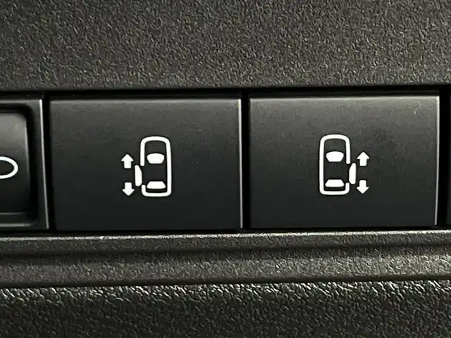 日産 セレナ e－パワー ハイウェイスター V 三重県 2023(令5)年 0.3万km ダイヤモンドブラック 禁煙車/日産9型コネクトナビ /AM/FM/BT/HDMI/フルセグTV/アラウンドビューモニター /エマージェンシーブレーキ/プロパイロット/純正フリップダウンモニター /両側パワースライドドア/ハンズフリーパワースライドドア/BSI/LKA/ハンドル支援/e-pedal/純正前後ドライブレコーダー/インテリジェントルームミラー/ステアリングスイッチ /純正アルミホイール/オートライト/アダプティブLEDヘッドライトシステム/インテリジェントキー/電子パーキングブレーキ/オートホールド
