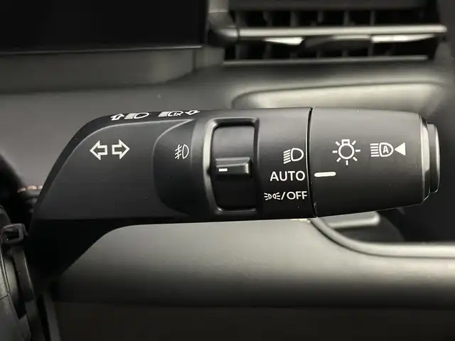 日産 セレナ e－パワー ハイウェイスター V 三重県 2023(令5)年 0.3万km ダイヤモンドブラック 禁煙車/日産9型コネクトナビ /AM/FM/BT/HDMI/フルセグTV/アラウンドビューモニター /エマージェンシーブレーキ/プロパイロット/純正フリップダウンモニター /両側パワースライドドア/ハンズフリーパワースライドドア/BSI/LKA/ハンドル支援/e-pedal/純正前後ドライブレコーダー/インテリジェントルームミラー/ステアリングスイッチ /純正アルミホイール/オートライト/アダプティブLEDヘッドライトシステム/インテリジェントキー/電子パーキングブレーキ/オートホールド