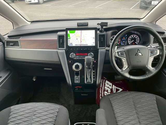 三菱 デリカＤ：５ P 宮崎県 2019(令1)年 5.5万km ダイヤモンドブラックマイカ 4WD/クラリオン10.1型SDナビ/CD/DVD/フルセグTV/Bluetooth/ETC/前後ドライブレコーダー/全方位カメラ/両側パワースライドドア/パワーバックドア/D席パワーシート/前席シートヒーター