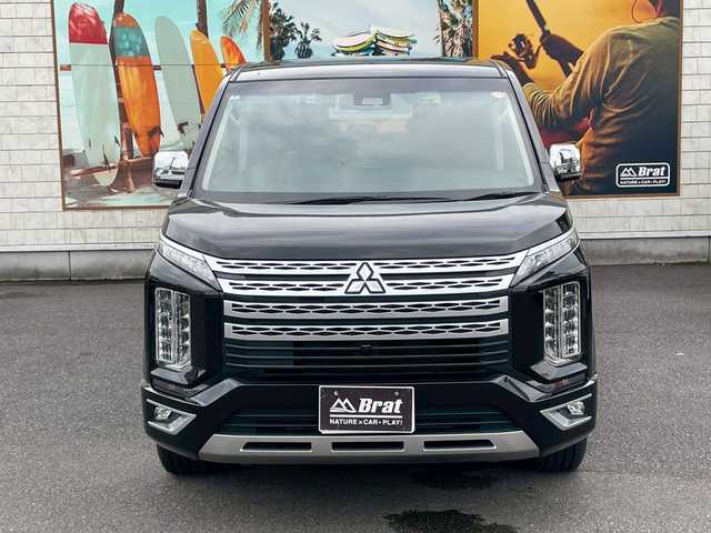 三菱 デリカＤ：５ P 宮崎県 2019(令1)年 5.5万km ダイヤモンドブラックマイカ 4WD/クラリオン10.1型SDナビ/CD/DVD/フルセグTV/Bluetooth/ETC/前後ドライブレコーダー/全方位カメラ/両側パワースライドドア/パワーバックドア/D席パワーシート/前席シートヒーター