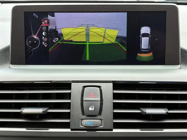 ＢＭＷ １１６ｉ ファッショニスタ 熊本県 2013(平25)年 2.1万km アルピンホワイトⅢ 純正メーカーナビ/バックカメラ/衝突被害軽減システム/レーンキープアシスト/レザーシート/前席シートヒーター/オートHIDヘッドライト/純正17インチAW/プッシュスタート/スマートキー/コーナーセンサー/革巻きステアリング/ステアリングスイッチ/アイドリングストップ/横滑り防止機能/ABS/盗難防止装置/取扱説明書