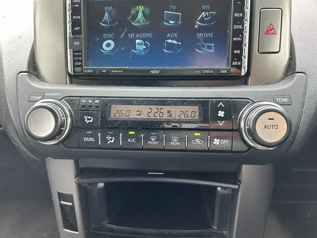 トヨタ ランドクルーザー プラド TX 静岡県 2012(平24)年 12.1万km ブラック 純正ナビ/(CD/DVD/AUX)/横滑り防止装置/盗難防止装置/ETC/プッシュスタート/スマートキー/スペアキー×1/純正１７インチアルミホイール/純正フロアマット/保証書/取扱説明書