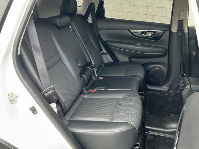 日産 エクストレイル 20Xi 神奈川県 2019(平31)年 5.8万km ブリリアントホワイトパール 4WD/ワンオーナー/純正ナビ(CD/DVD/SD/AUX/USB/BT/フルセグTV)/全方位カメラ/プロパイロット/エマージェンシーブレーキ/車線逸脱警告/クリアランスソナー/レーダークルーズコントロール/カプロンシート/全席シートヒーター/ミラーヒーター/ETC/前方ドライブレコーダー/パワーバックドア/ルーフレール/デジタルインナーミラー/ISOFIX/社外AW付冬タイヤ積込/スペアキー×1/保証書/取扱説明書