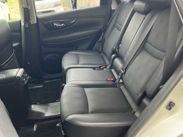 日産 エクストレイル 20Xi 神奈川県 2019(平31)年 5.8万km ブリリアントホワイトパール 4WD/ワンオーナー/純正ナビ(CD/DVD/SD/AUX/USB/BT/フルセグTV)/全方位カメラ/プロパイロット/エマージェンシーブレーキ/車線逸脱警告/クリアランスソナー/レーダークルーズコントロール/カプロンシート/全席シートヒーター/ミラーヒーター/ETC/前方ドライブレコーダー/パワーバックドア/ルーフレール/デジタルインナーミラー/ISOFIX/社外AW付冬タイヤ積込/スペアキー×1/保証書/取扱説明書