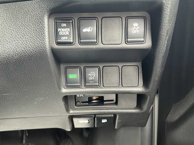 日産 エクストレイル 20Xi 神奈川県 2019(平31)年 5.8万km ブリリアントホワイトパール 4WD/ワンオーナー/純正ナビ(CD/DVD/SD/AUX/USB/BT/フルセグTV)/全方位カメラ/プロパイロット/エマージェンシーブレーキ/車線逸脱警告/クリアランスソナー/レーダークルーズコントロール/カプロンシート/全席シートヒーター/ミラーヒーター/ETC/前方ドライブレコーダー/パワーバックドア/ルーフレール/デジタルインナーミラー/ISOFIX/社外AW付冬タイヤ積込/スペアキー×1/保証書/取扱説明書