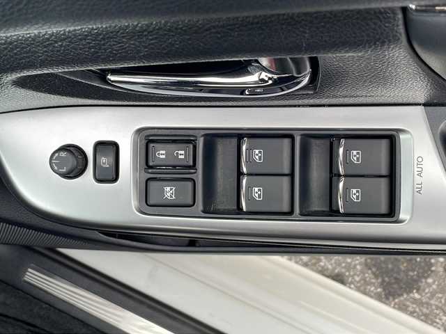 スバル レヴォーグ 1．6GT－S アイサイト 青森県 2014(平26)年 7.1万km クリスタルホワイトP ・衝突軽減ブレーキ/・レーダークルーズコントロール/・レーンキープアシスト/・社外ナビ/・バックカメラ/・Bluetooth/・フルセグTV/・ドライブレコーダー/・エンジンスターター/・パドルシフト/・シートヒーター/・純正18AW/・純正フォグ/・LEDヘッドライト/・ETC