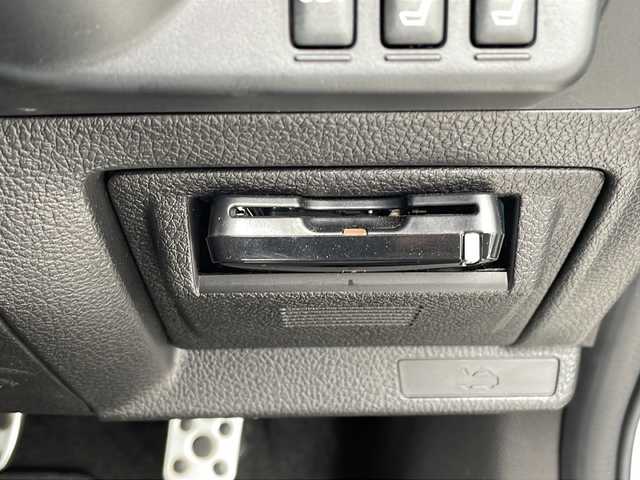 スバル レヴォーグ 1．6GT－S アイサイト 青森県 2014(平26)年 7.1万km クリスタルホワイトP ・衝突軽減ブレーキ/・レーダークルーズコントロール/・レーンキープアシスト/・社外ナビ/・バックカメラ/・Bluetooth/・フルセグTV/・ドライブレコーダー/・エンジンスターター/・パドルシフト/・シートヒーター/・純正18AW/・純正フォグ/・LEDヘッドライト/・ETC