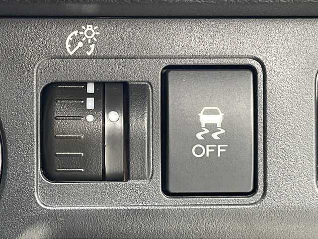 スバル レヴォーグ 1．6GT－S アイサイト 青森県 2014(平26)年 7.1万km クリスタルホワイトP ・衝突軽減ブレーキ/・レーダークルーズコントロール/・レーンキープアシスト/・社外ナビ/・バックカメラ/・Bluetooth/・フルセグTV/・ドライブレコーダー/・エンジンスターター/・パドルシフト/・シートヒーター/・純正18AW/・純正フォグ/・LEDヘッドライト/・ETC