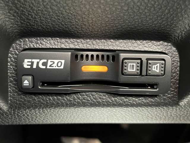 ホンダ ヴェゼル ハイブリッド e:HEV Z 新潟県 2025(令7)年 0.1千km プラチナホワイトパール ワンオーナー/４WD/純正9インチナビ/(AM/FM/BT/フルセグ)/バックカメラ/ETC2.0/衝突軽減/BSM/パワーバックドア/アダプティブクルーズコントロール/アイドリングストップ/置くだけ充電/コーナーセンサー/ハーフレザーシート/シートヒーター/革巻きステアリング/ステアリングスイッチ/ハンドルヒーター/パドルシフト/AUTOライト/LEDヘッドライト/フォグランプ/横滑り防止/プッシュスタート/スマートキー