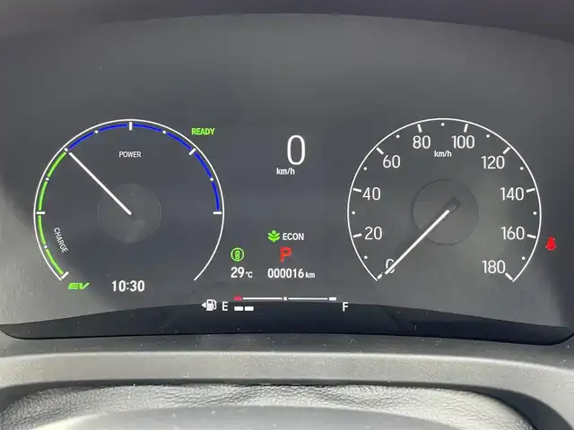 ホンダ ヴェゼル ハイブリッド e:HEV Z 新潟県 2025(令7)年 0.1千km プラチナホワイトパール ワンオーナー/４WD/純正9インチナビ/(AM/FM/BT/フルセグ)/バックカメラ/ETC2.0/衝突軽減/BSM/パワーバックドア/アダプティブクルーズコントロール/アイドリングストップ/置くだけ充電/コーナーセンサー/ハーフレザーシート/シートヒーター/革巻きステアリング/ステアリングスイッチ/ハンドルヒーター/パドルシフト/AUTOライト/LEDヘッドライト/フォグランプ/横滑り防止/プッシュスタート/スマートキー