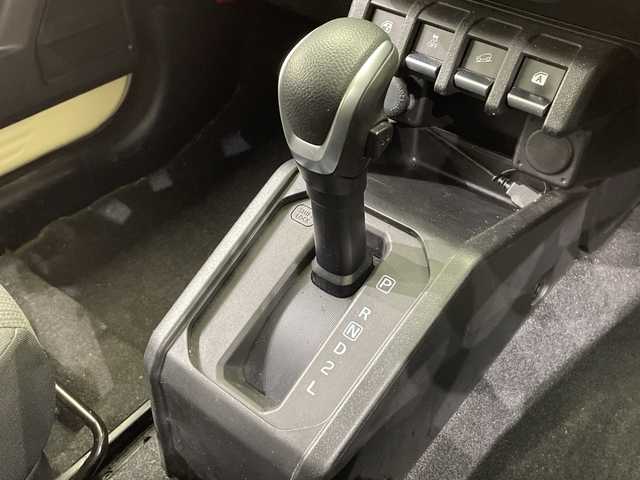 スズキ ジムニー XC 栃木県 2020(令2)年 9万km シフォンアイボリーメタリックブラック2トーンルーフ ターボ/４WD/メモリーナビ/（CD/ワンセグTV）/バックカメラ/ETC/前方ドライブレコーダー/シートヒーター/LEDヘッドライト/オートライト/スマートキー/プッシュスタート/純正アルミホイール/純正フロアマット