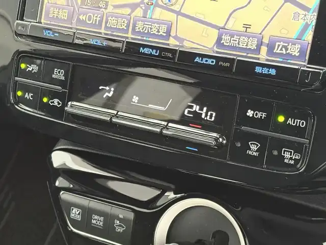 トヨタ プリウス A 三重県 2016(平28)年 1.3万km ホワイトパールクリスタルシャイン ♪ワンオーナー/♪走行12107km/♪車検 令和9年8月24日迄/プリクラッシュセーフティ/レーンディパーチャーアラート/ブラインドスポットモニター/オートマチックハイビーム/レーダークルーズコントロール/クリアランスソナー/インテリジェントクリアランスソナー/パーキングアシスト/スマートキー×2/プッシュスタート/純正9インチナビ/・フルセグ・SD録音/・DVD再生・CD/・Bluetoothオーディオ/・バックカメラ/ドライブレコーダー/スペアタイヤ/純正15インチAW/LEDヘッドライト/LEDフォグライト/オートライト/オートワイパー/ウィンカーミラー/オートリトラクタブルミラー/革巻ステアリング/ステアリングスイッチ/プライバシーガラス/フロアマット/ドアバイザー/ビルトインETC/サイド/カーテンエアバック