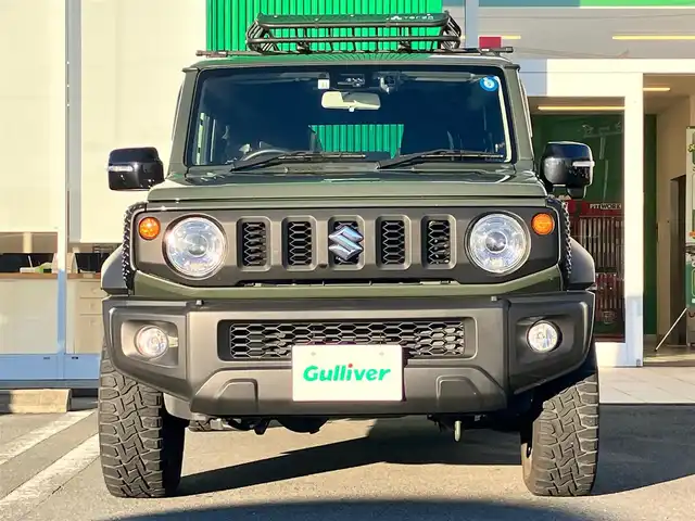 スズキ ジムニー シエラ JC 静岡県 2022(令4)年 6.7万km ジャングルグリーン 純正ディスプレイオーデイオ(CD/DVD/BT)/ドライブレコーダー360°/ETC/4WD/D席N席シートヒーター/エンジンスタートボタン/パワーステアリング/パワーウィンドウ/アイドリングストップ/スマートキー/オートエアコン/クルーズコントロール/USB入力端子/純正フロアマット/布シート/背面タイヤ/社外16インチアルミホイール/純正アルミホイール(サマータイヤ)車載/ABS/横滑り防止装置/レーンキープアシスト/盗難防止装置/オートライト/オートマチックハイビーム/ダウンヒルアシストコントロール/LEDヘッドライト/W+サイドエアバッグ/衝突軽減システム