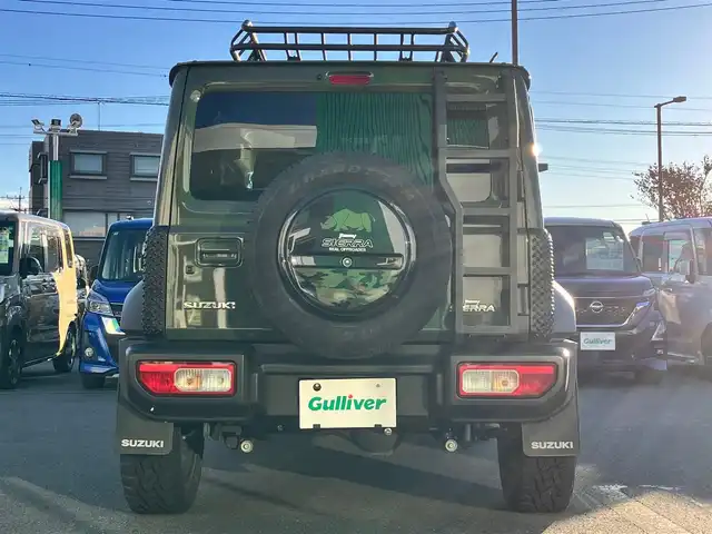 スズキ ジムニー シエラ JC 静岡県 2022(令4)年 6.7万km ジャングルグリーン 純正ディスプレイオーデイオ(CD/DVD/BT)/ドライブレコーダー360°/ETC/4WD/D席N席シートヒーター/エンジンスタートボタン/パワーステアリング/パワーウィンドウ/アイドリングストップ/スマートキー/オートエアコン/クルーズコントロール/USB入力端子/純正フロアマット/布シート/背面タイヤ/社外16インチアルミホイール/純正アルミホイール(サマータイヤ)車載/ABS/横滑り防止装置/レーンキープアシスト/盗難防止装置/オートライト/オートマチックハイビーム/ダウンヒルアシストコントロール/LEDヘッドライト/W+サイドエアバッグ/衝突軽減システム